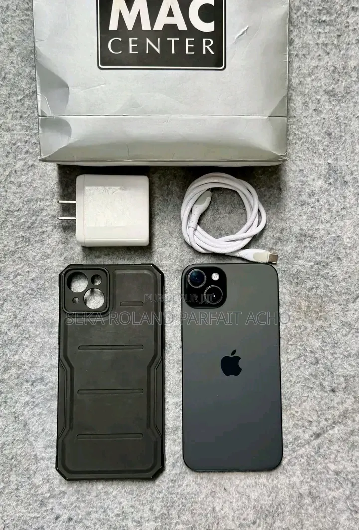 Nouveau Apple iPhone 15 Plus 256 GB Noir