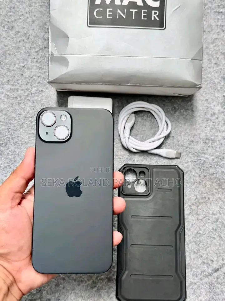 Nouveau Apple iPhone 15 Plus 256 GB Noir