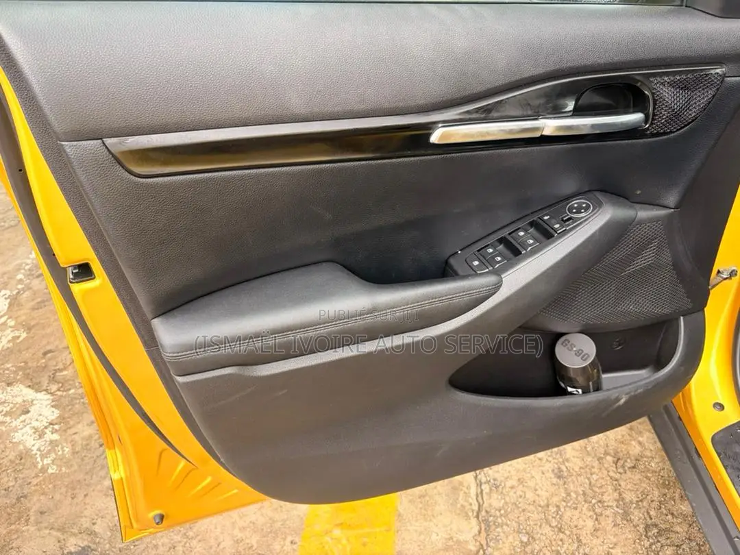 Kia Seltos 2021 Jaune