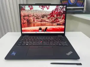Nouveau Lenovo ThinkPad x13 Yoga 8GB Intel Core i5 SSD 256GB