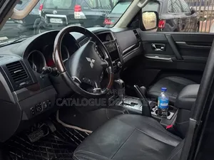 Mitsubishi Pajero 2022 Noir