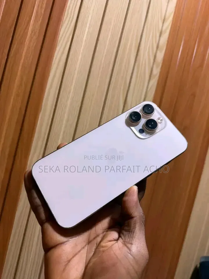 Nouveau Apple iPhone 15 Pro Max 1 TB Blanc