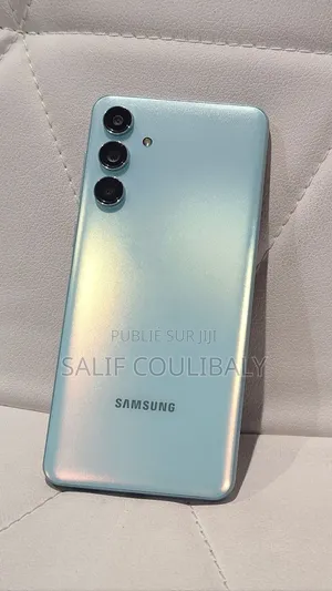 Nouveau Samsung Galaxy M55 128 GB Autre