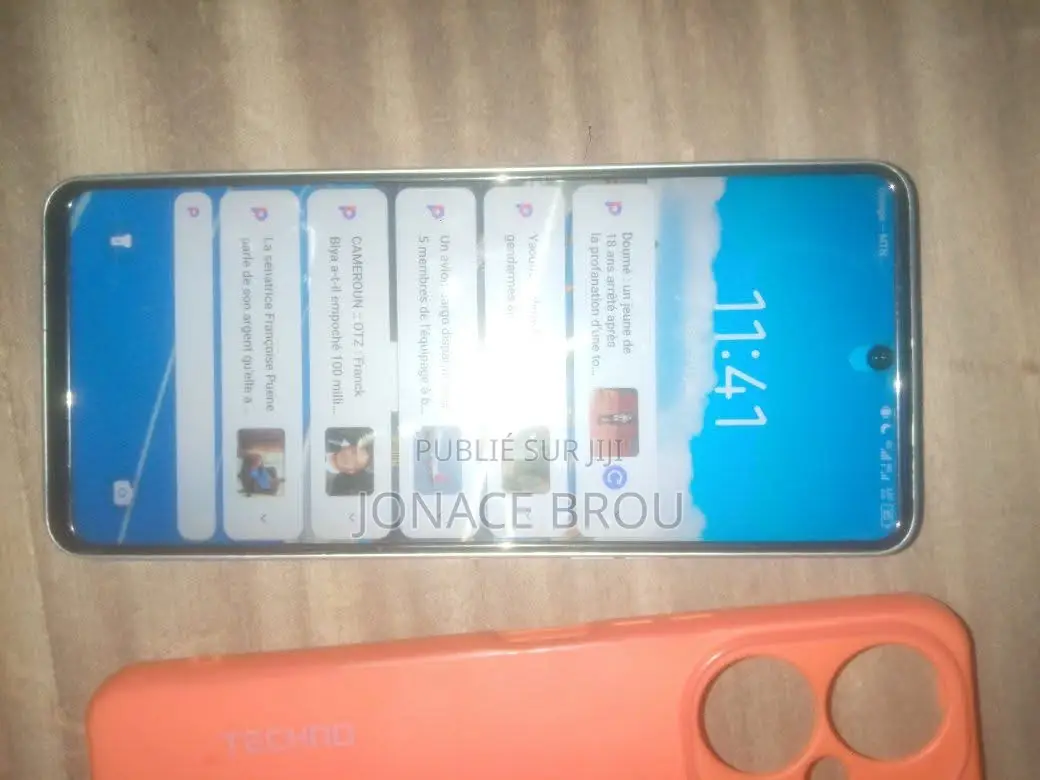 Nouveau Tecno Camon 19 128 GB Bleu