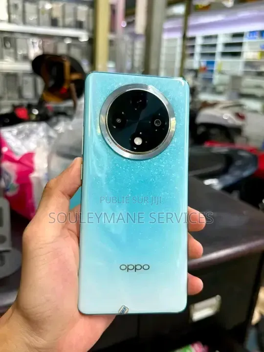 Nouveau Oppo A3 Pro 512 GB Autre
