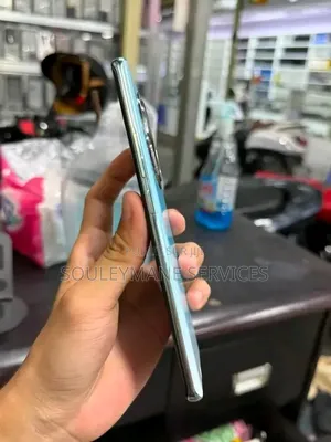 Nouveau Oppo A3 Pro 512 GB Autre