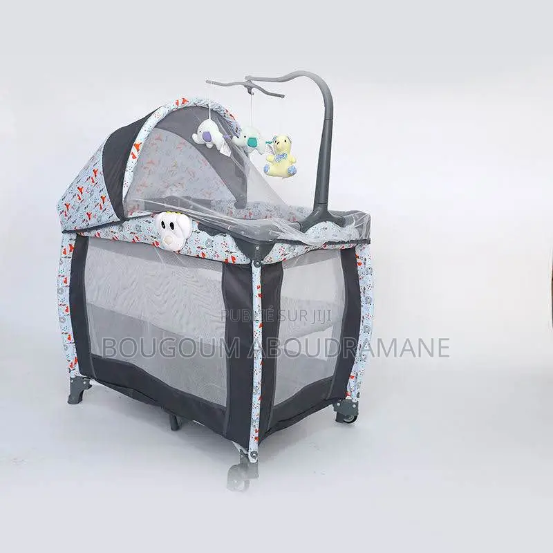 Lit De Bébé