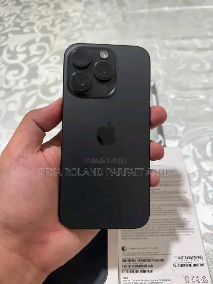 Nouveau Apple iPhone 15 Pro 256 GB Noir
