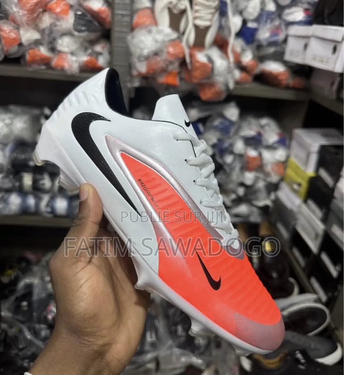 Paire De Magre