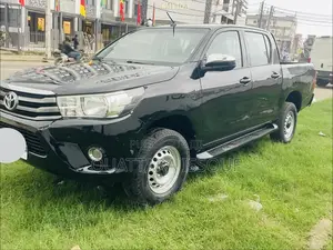 Toyota Hilux Revo Double Cab Deisel 2.4 AWD 2018 Noir