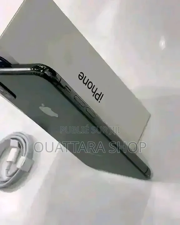 Nouveau Apple iPhone 7 128 GB Noir
