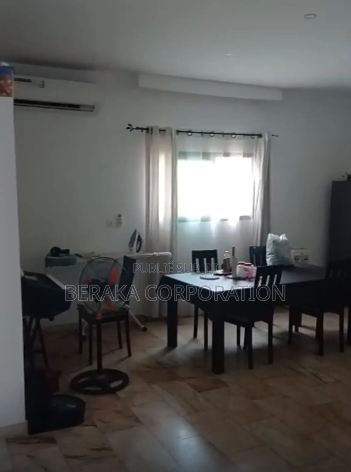 3chbre Maison dans Beraka, Cocody à Vendre