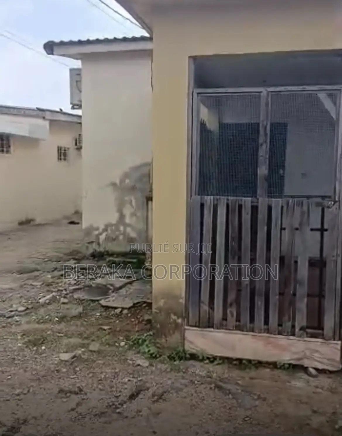 3chbre Maison dans Beraka, Cocody à Vendre