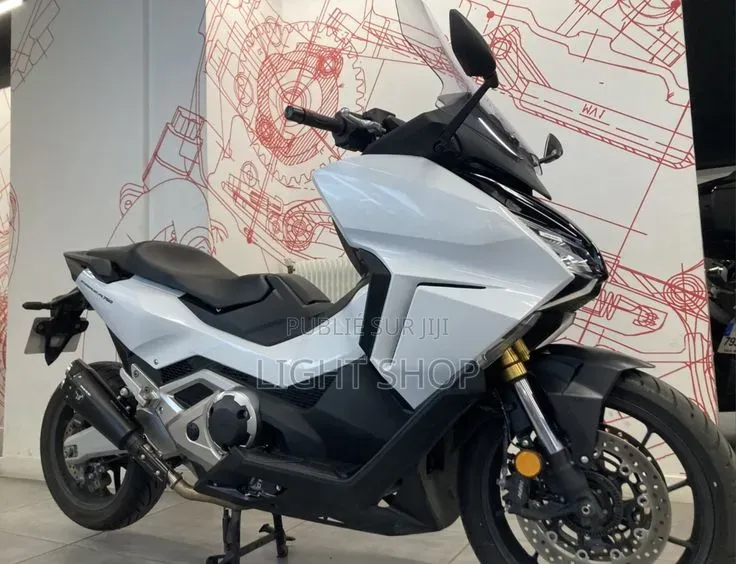 Nouveau Aprilia Classic 2025 Noir
