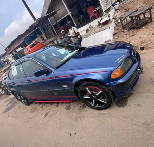 BMW 3 Series 318i RWD 2004 Bleu