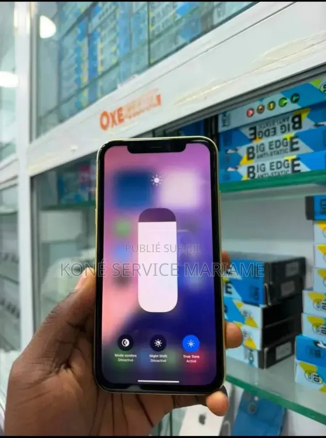 Nouveau Apple iPhone 11 128 GB Jaune