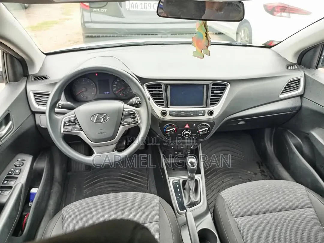Hyundai Accent 2020 Gris