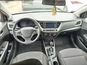 Hyundai Accent 2020 Gris