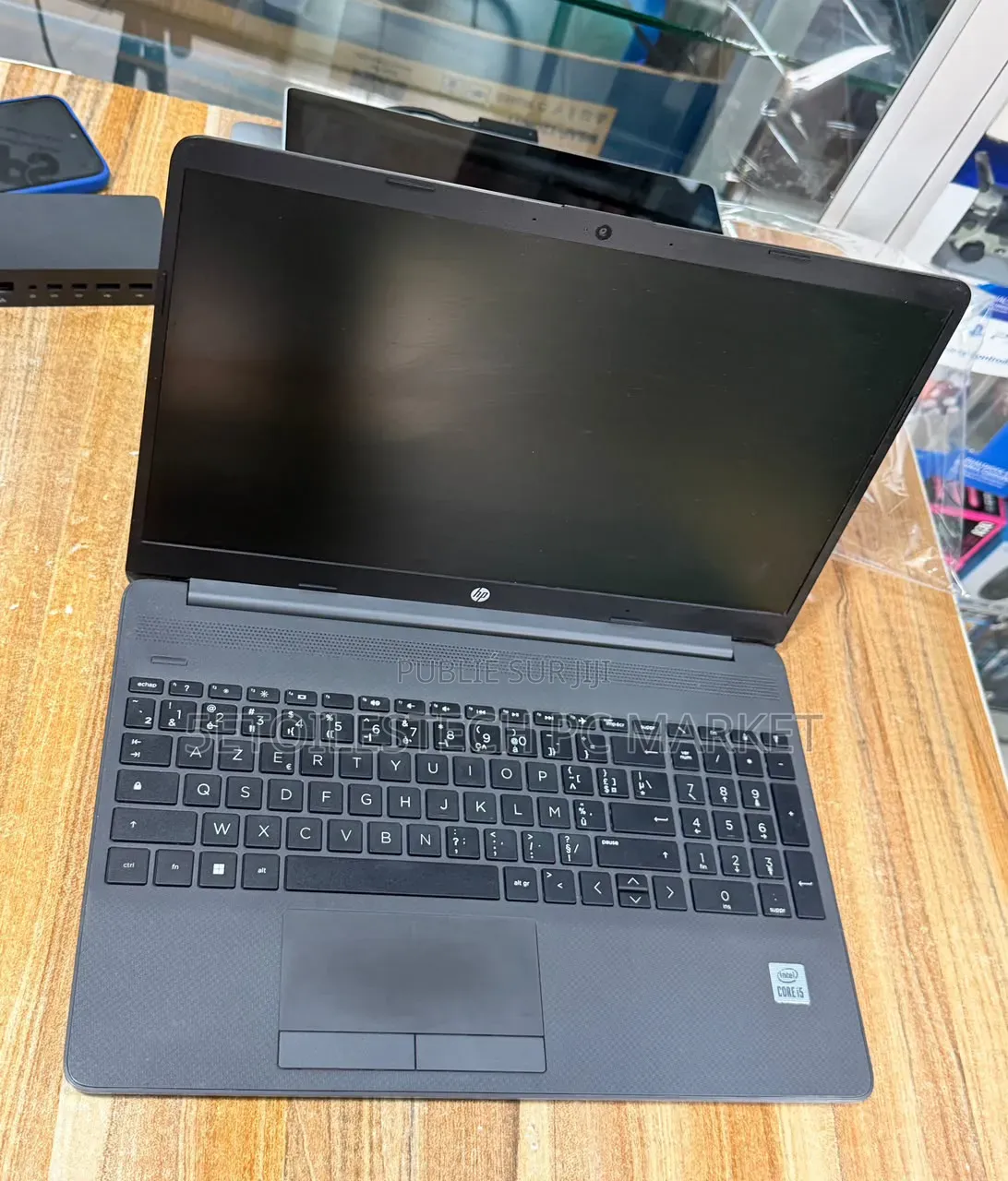 Nouveau Ordinateur portable HP 250 G8 12GB Intel Core i5 SSD 1T