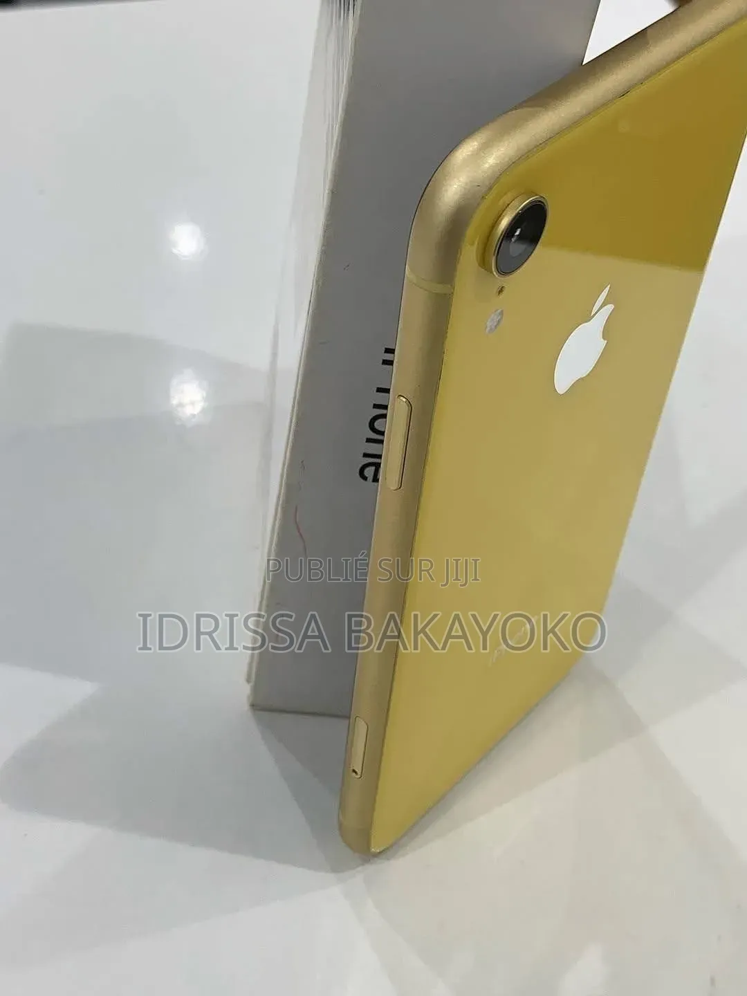 Nouveau Apple iPhone XR 64 GB Jaune