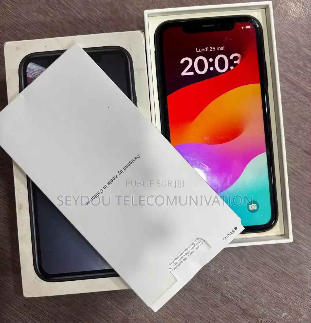 Nouveau Apple iPhone XR 64 GB Noir