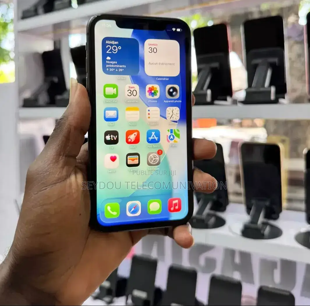 Nouveau Apple iPhone 11 64 GB Noir