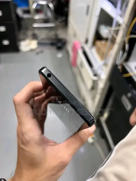 Nouveau Sony Xperia ion HSPA 16 GB Autre