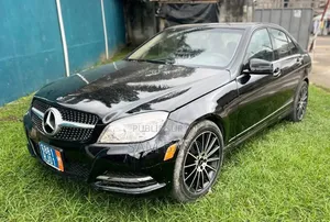 Mercedes-Benz C300 2011 Noir