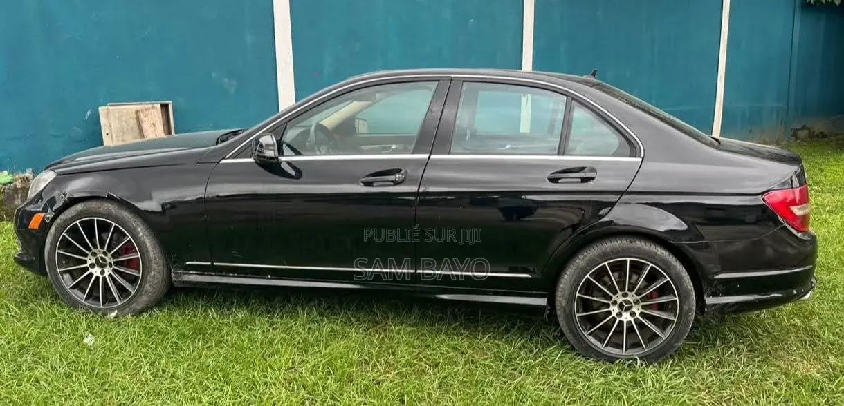 Mercedes-Benz C300 2011 Noir