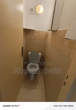 5chbre Villa dans Francis Gweh, Cocody à Louer