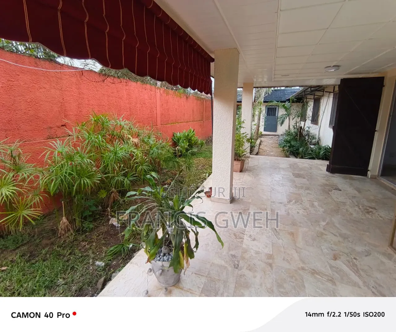 5chbre Villa dans Francis Gweh, Cocody à Louer