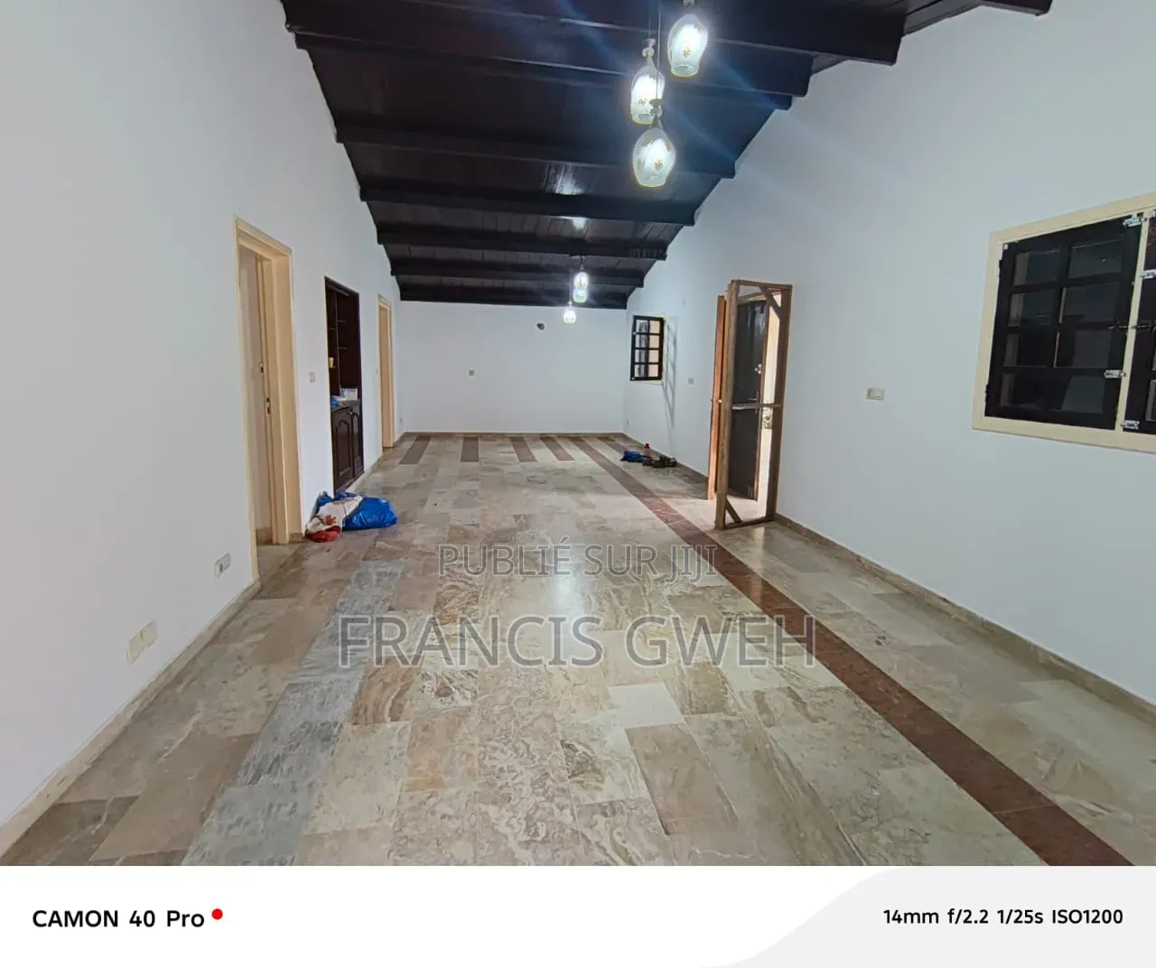5chbre Villa dans Francis Gweh, Cocody à Louer