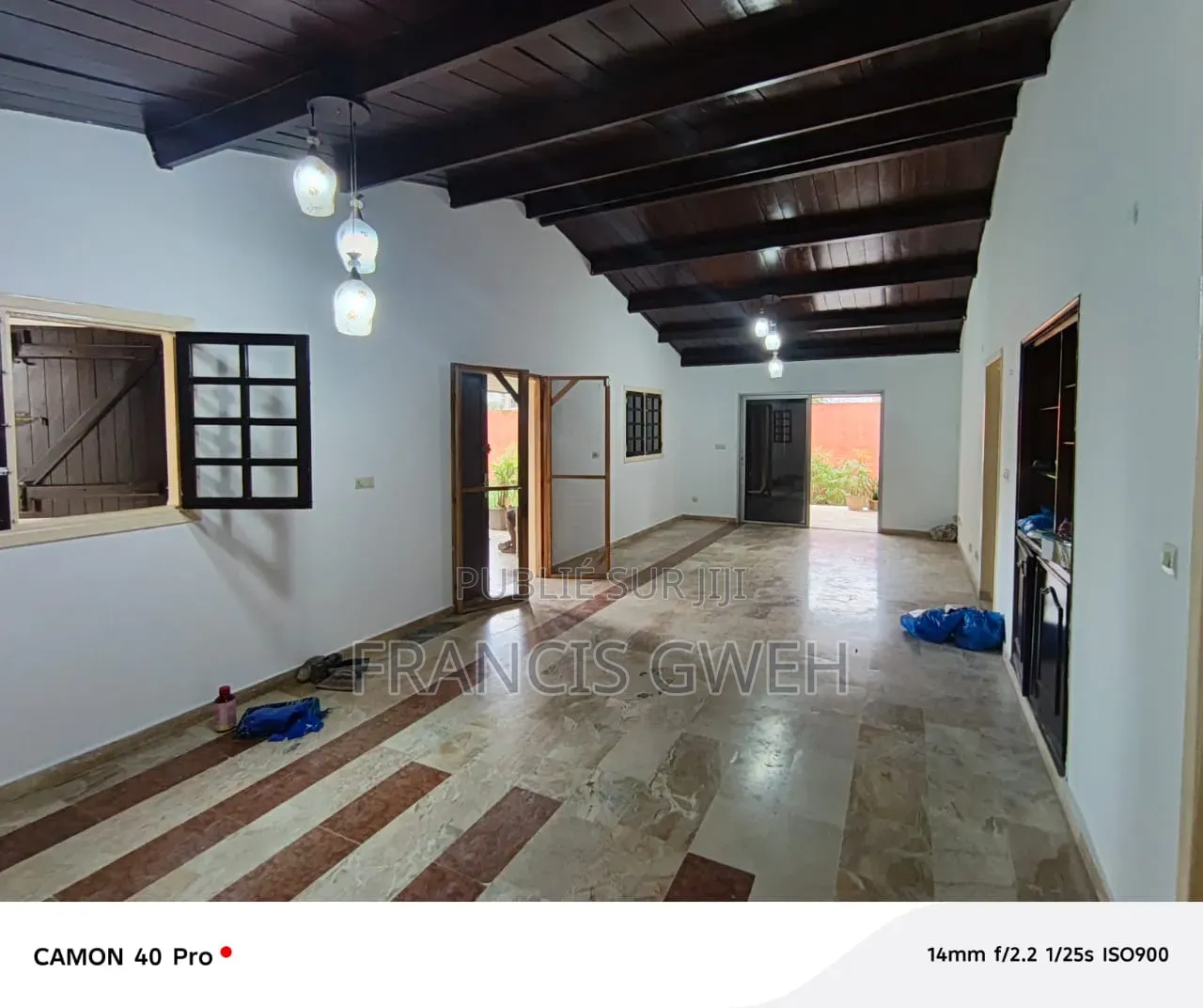 5chbre Villa dans Francis Gweh, Cocody à Louer