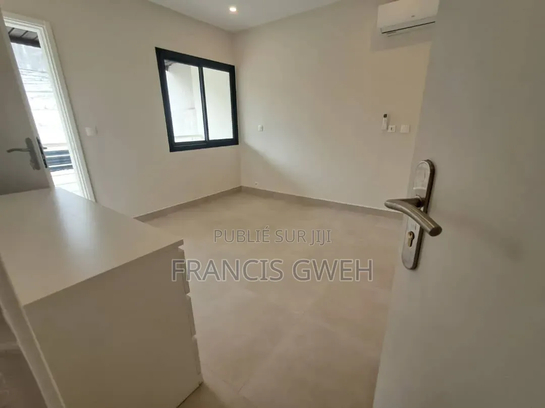 4chbre Duplex dans Francis Gweh, Cocody à Vendre