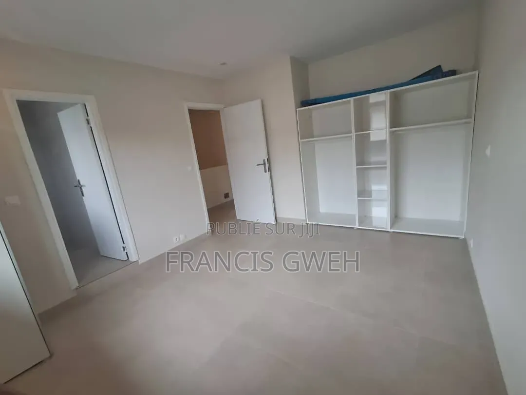 4chbre Duplex dans Francis Gweh, Cocody à Vendre