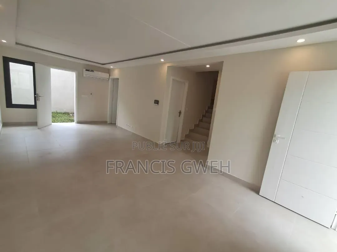 4chbre Duplex dans Francis Gweh, Cocody à Vendre