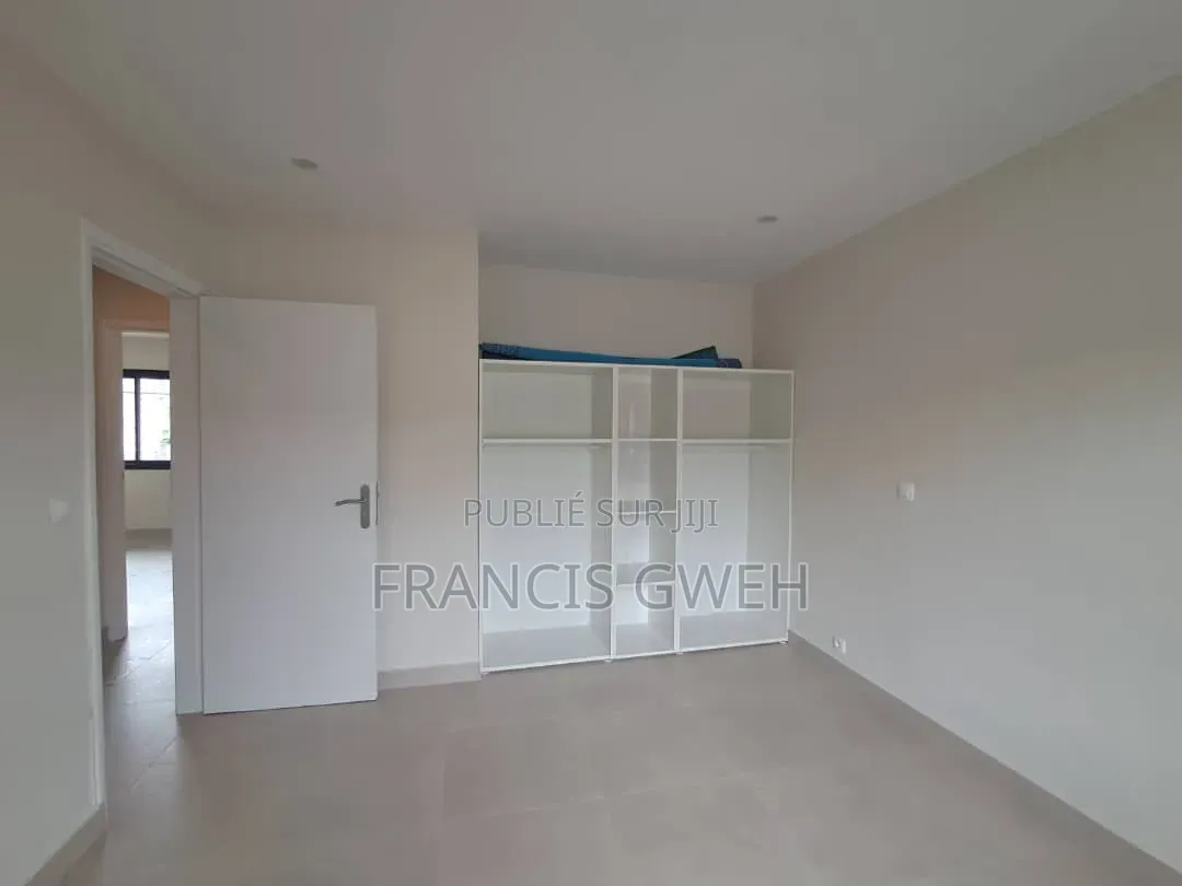 4chbre Duplex dans Francis Gweh, Cocody à Vendre