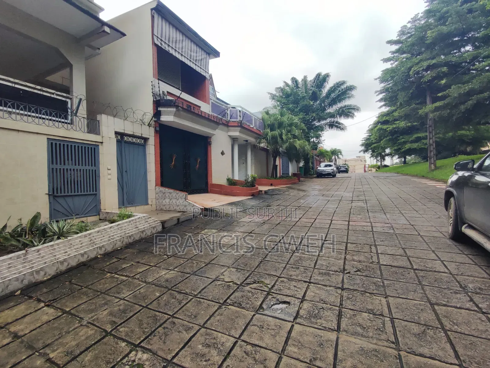 6chbre Duplex dans Francis Gweh, Cocody à Vendre