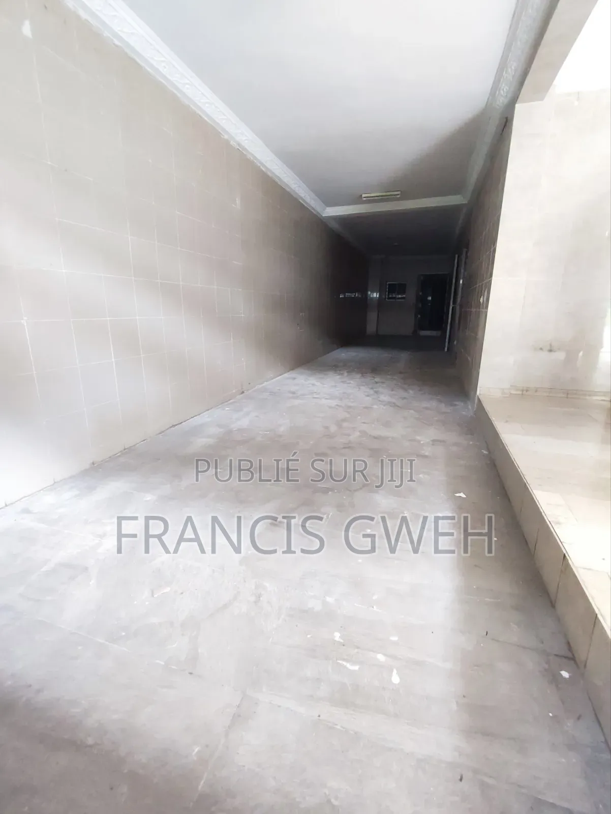 6chbre Duplex dans Francis Gweh, Cocody à Vendre