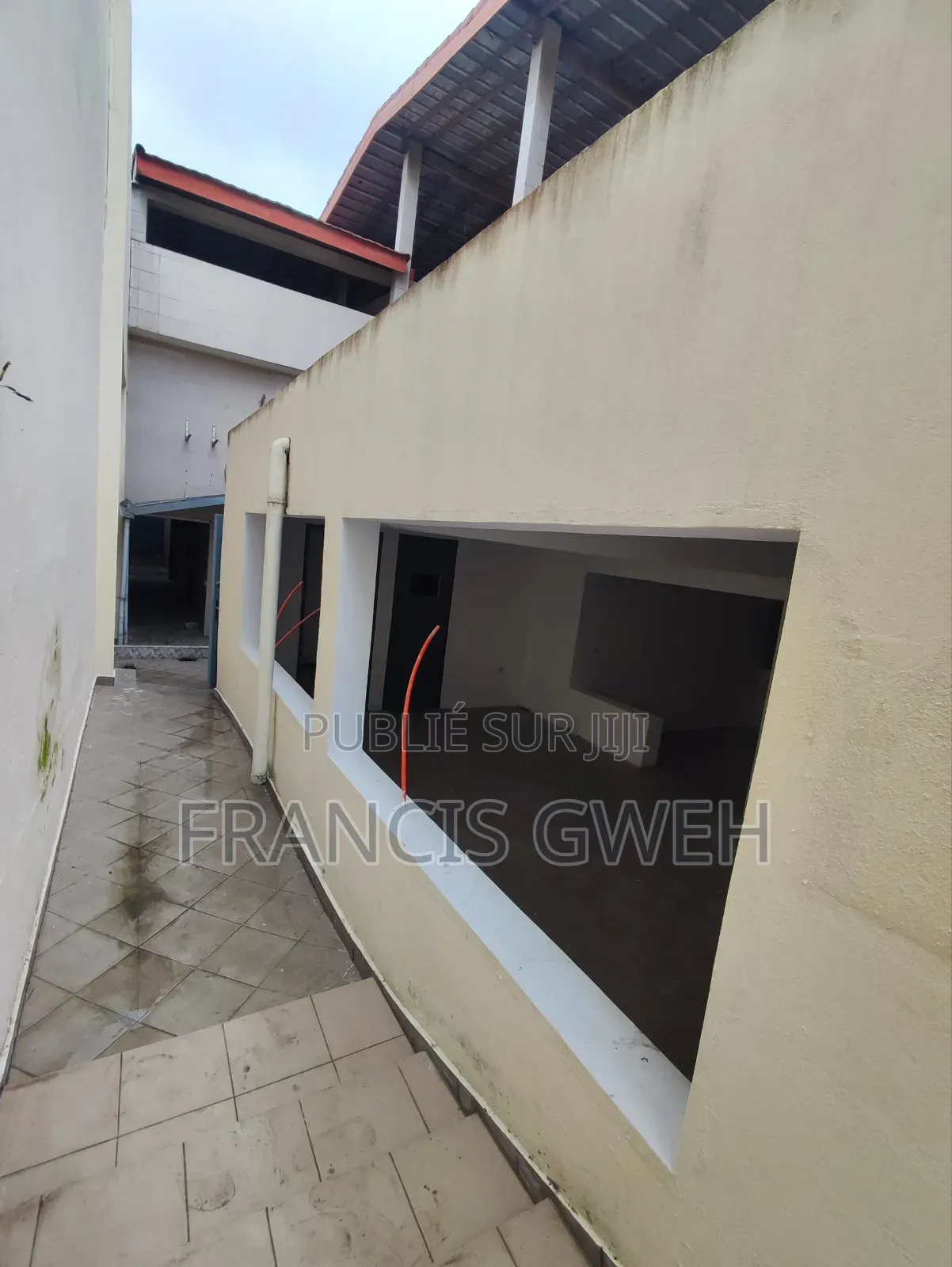 6chbre Duplex dans Francis Gweh, Cocody à Vendre