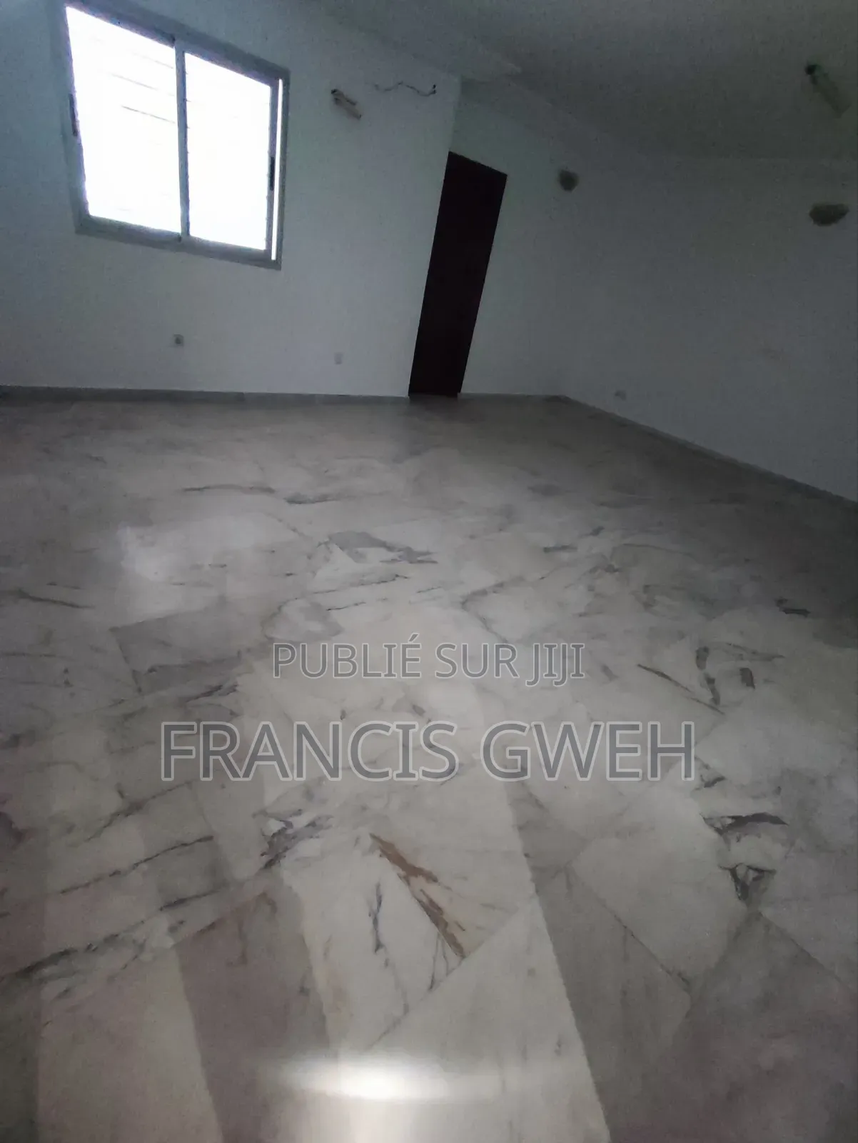 6chbre Duplex dans Francis Gweh, Cocody à Vendre