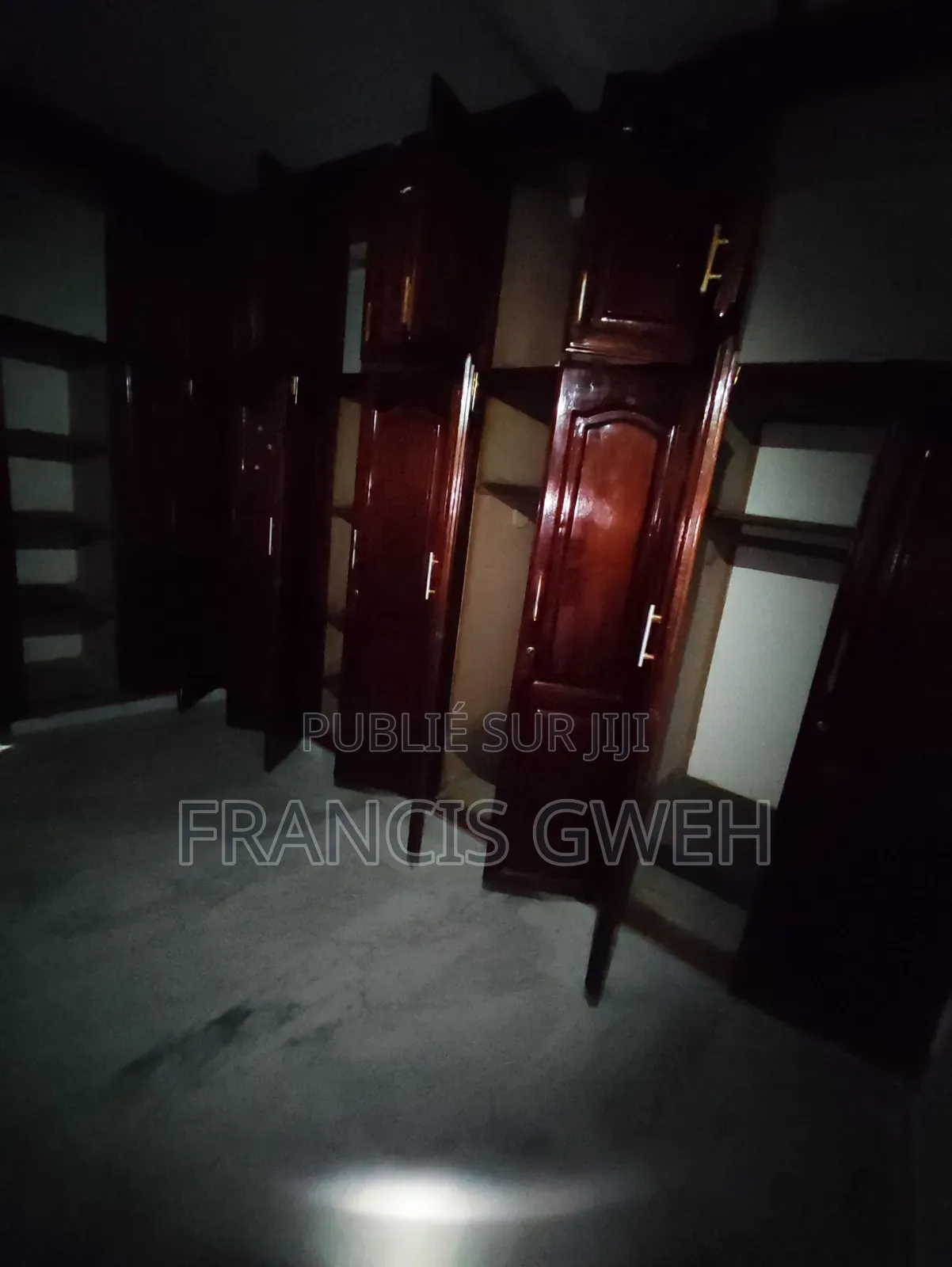 6chbre Duplex dans Francis Gweh, Cocody à Vendre
