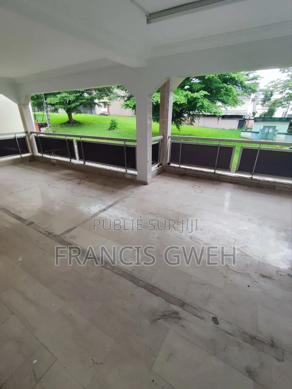 6chbre Duplex dans Francis Gweh, Cocody à Vendre