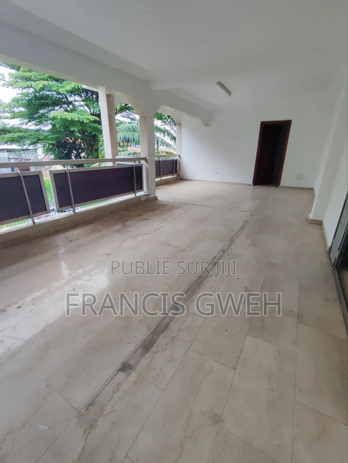 6chbre Duplex dans Francis Gweh, Cocody à Vendre