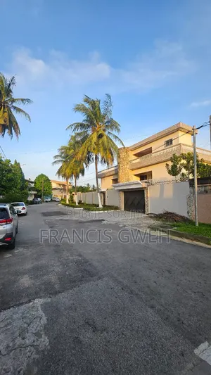 4chbre Duplex dans Francis Gweh, Cocody à Louer