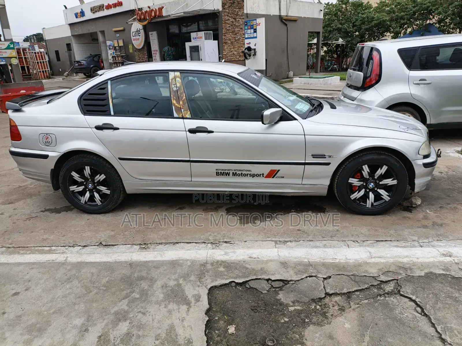 BMW 318i 2000 Gris