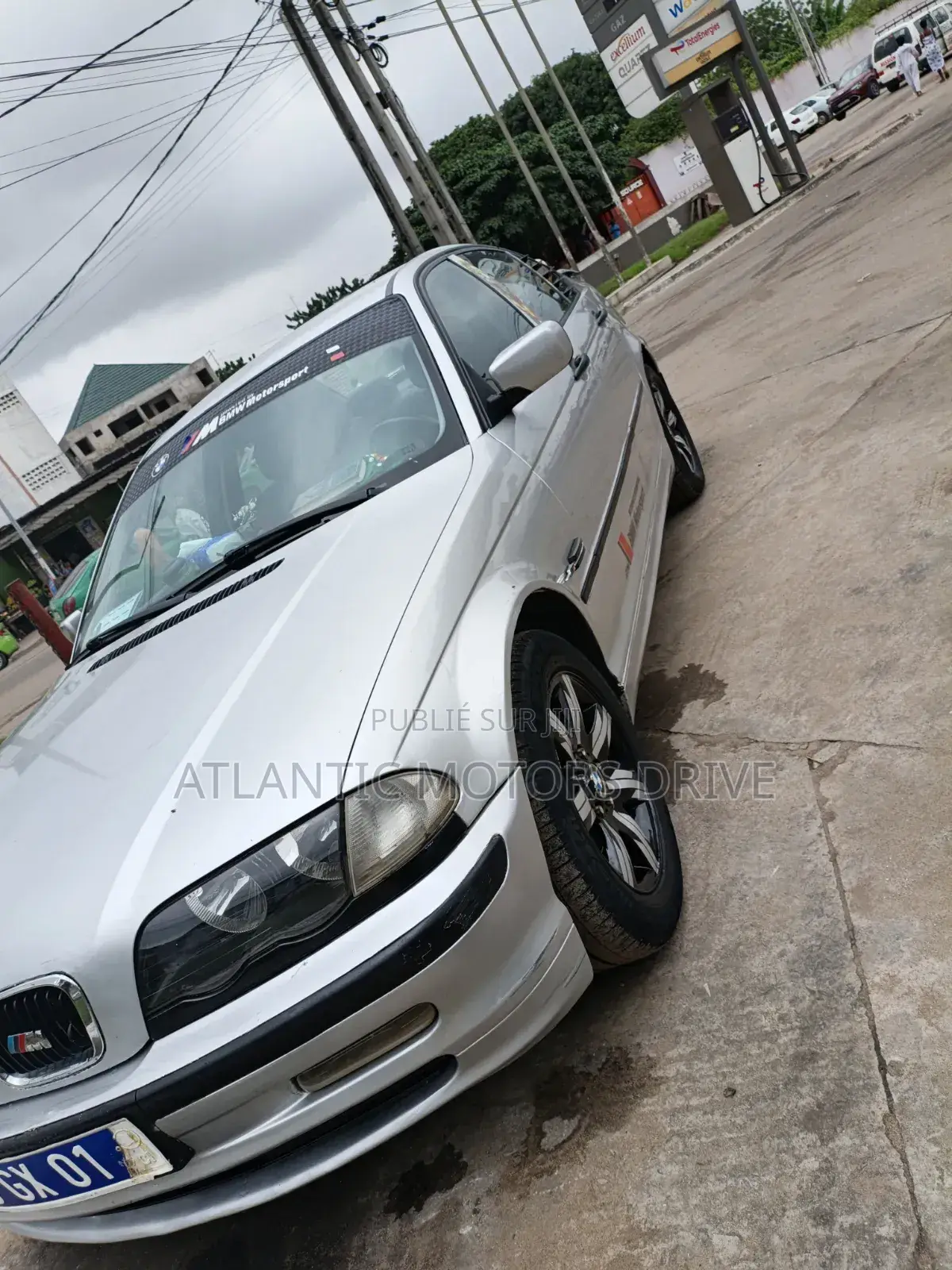 BMW 318i 2000 Gris
