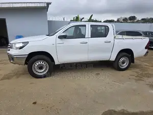 Toyota Hilux 2023 Blanc