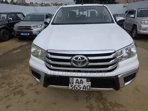 Toyota Hilux 2023 Blanc