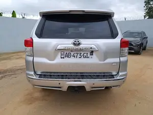 Toyota 4-Runner Limited 2WD 2011 Gris